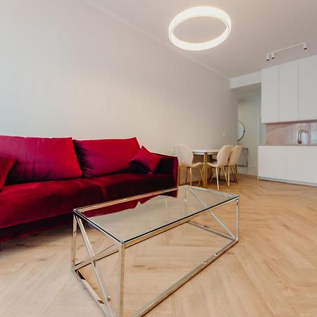 3 Bedrooms Premium Bella Rosa For 8 Guests With Ac And Underground Parking Rzeszów Exteriör bild