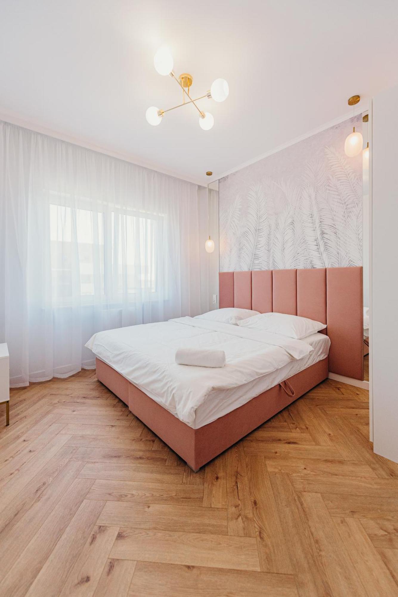 3 Bedrooms Premium Bella Rosa For 8 Guests With Ac And Underground Parking Rzeszów Exteriör bild